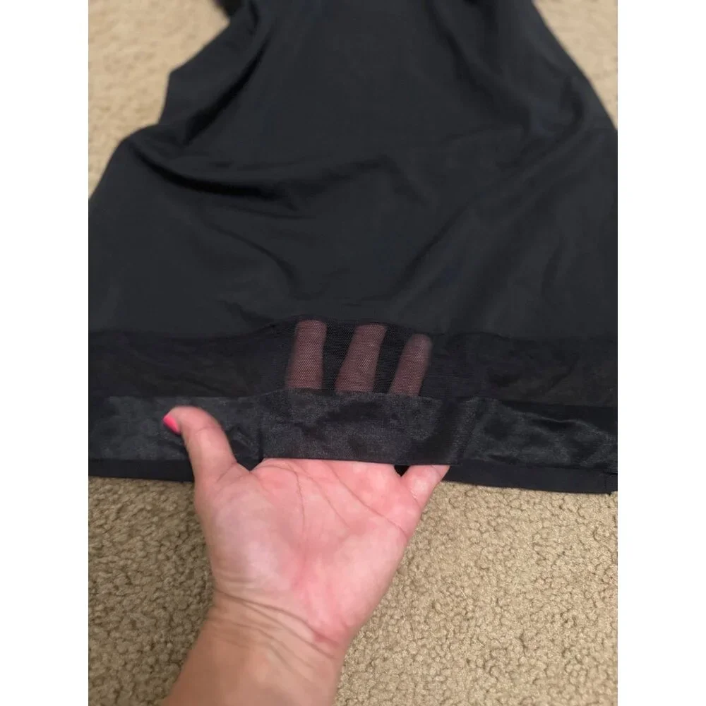 New Black mini dress - Picture 7 of 7